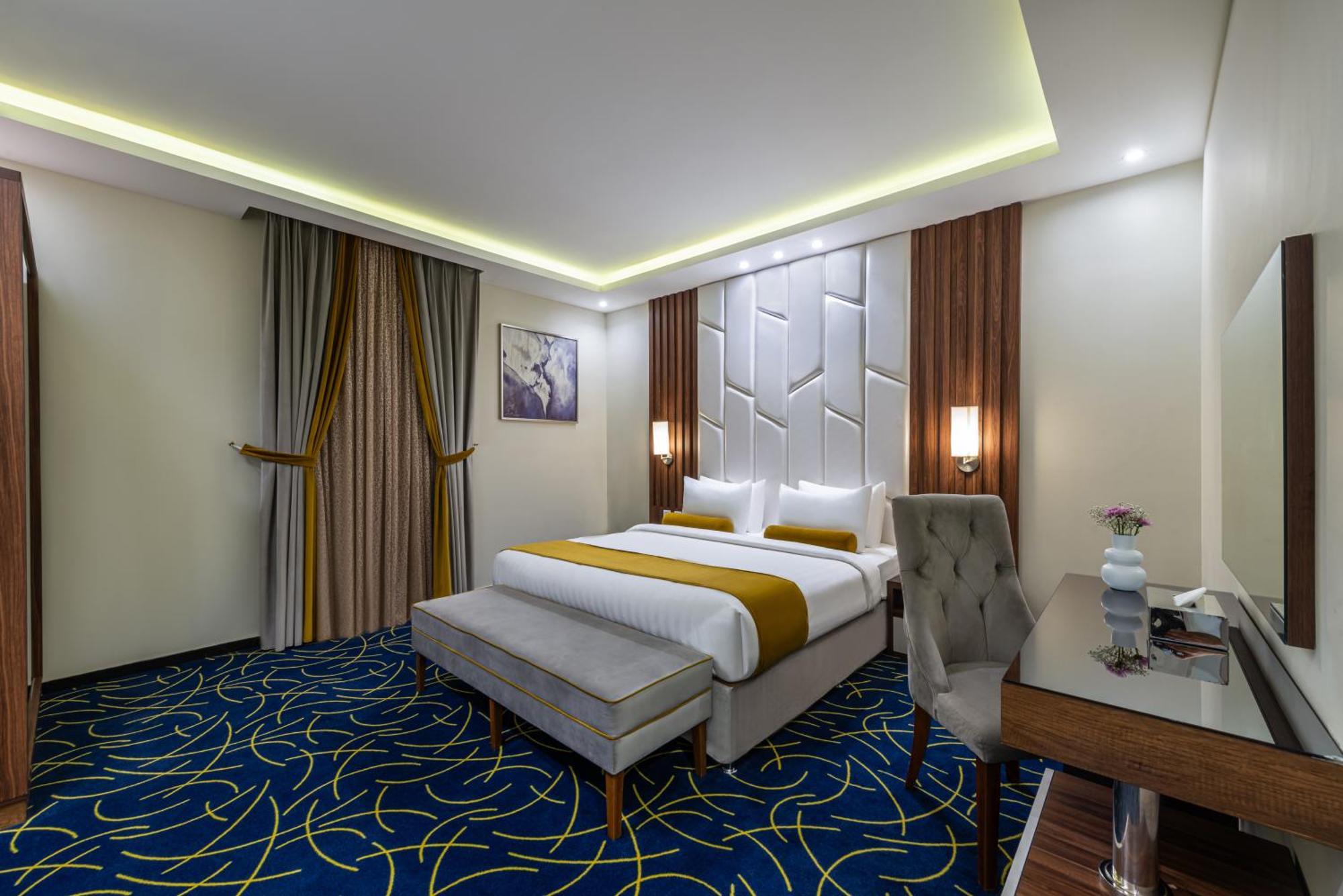 The Palace Hotel Suites Khamis Mushait Buitenkant foto