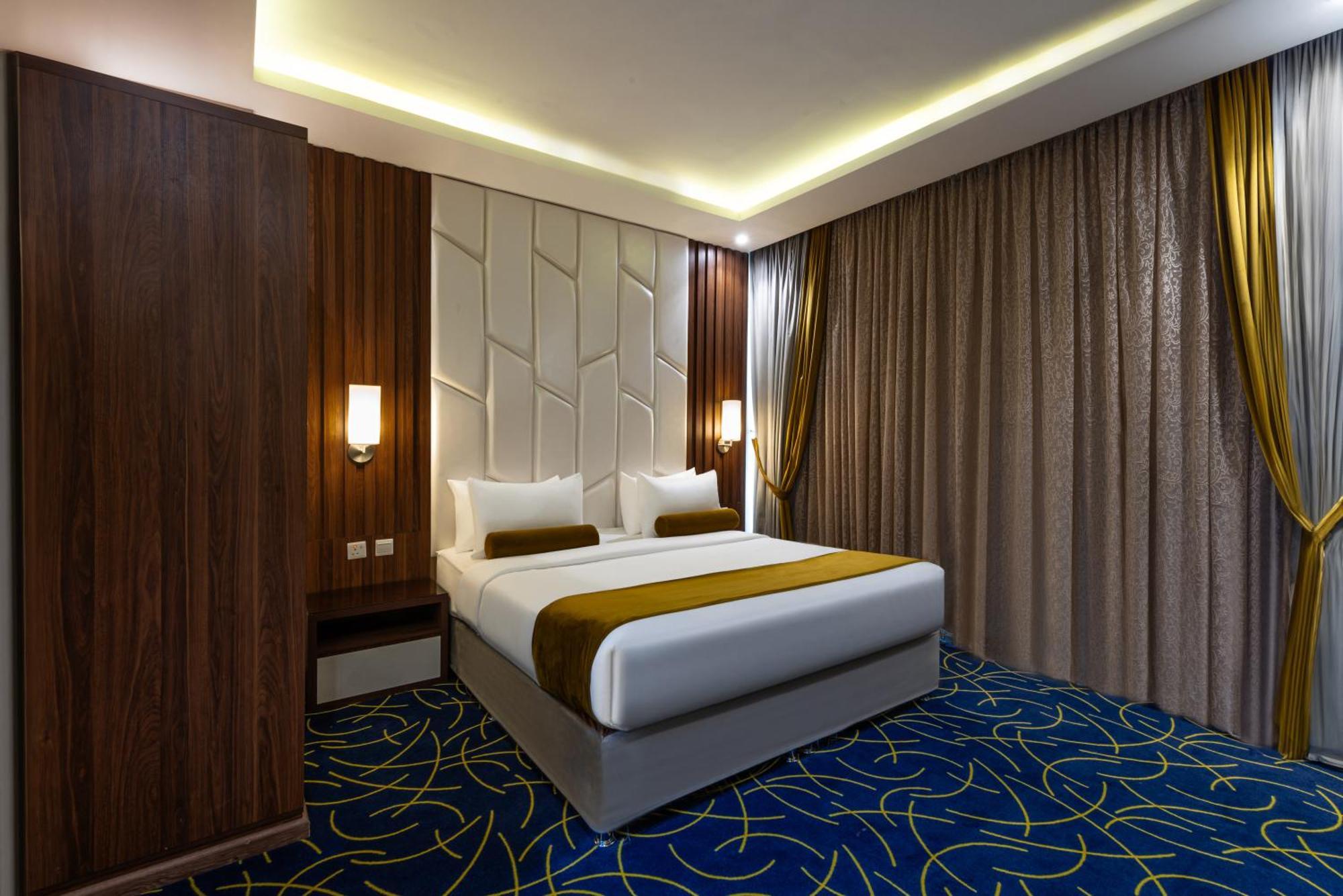 The Palace Hotel Suites Khamis Mushait Buitenkant foto