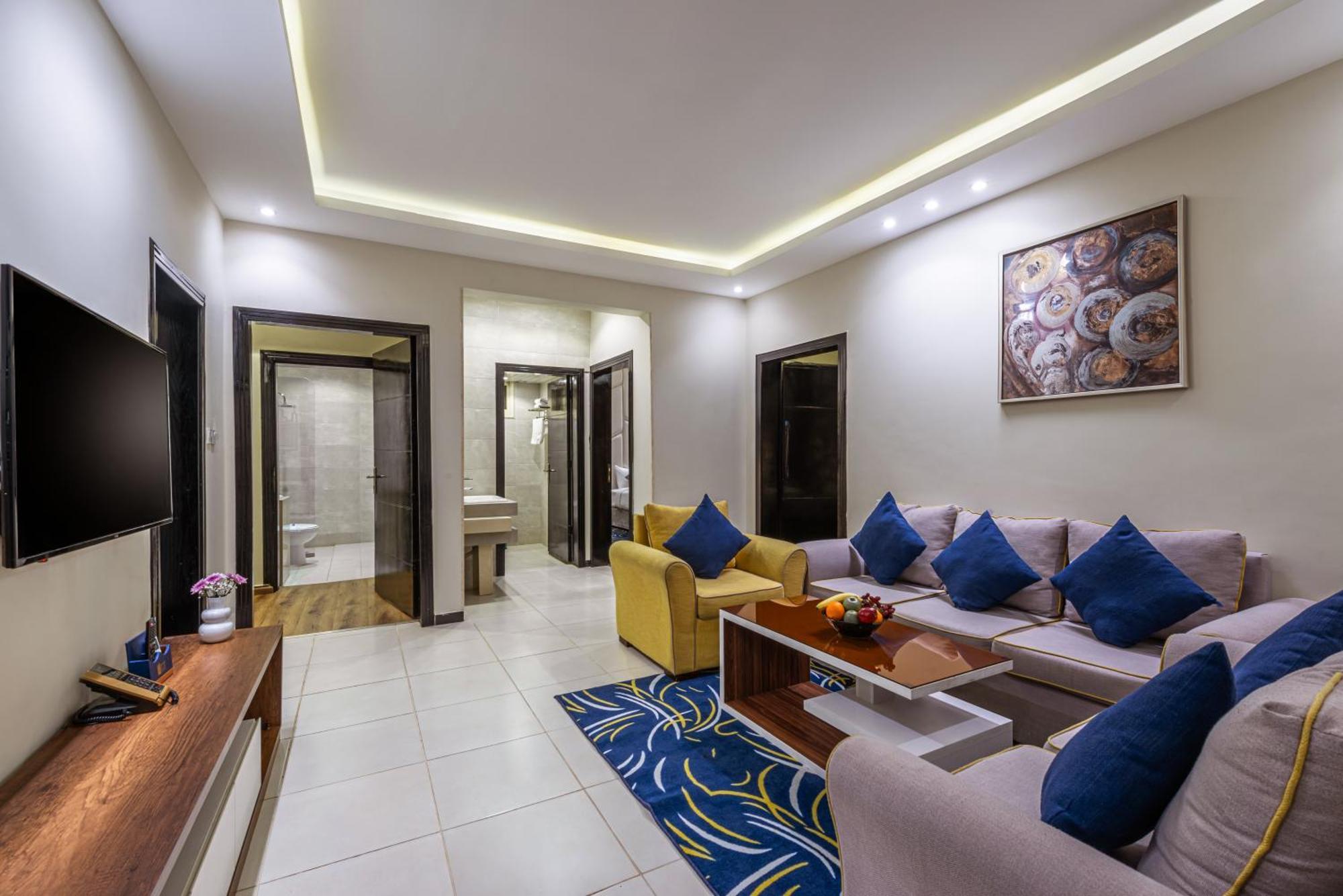 The Palace Hotel Suites Khamis Mushait Buitenkant foto