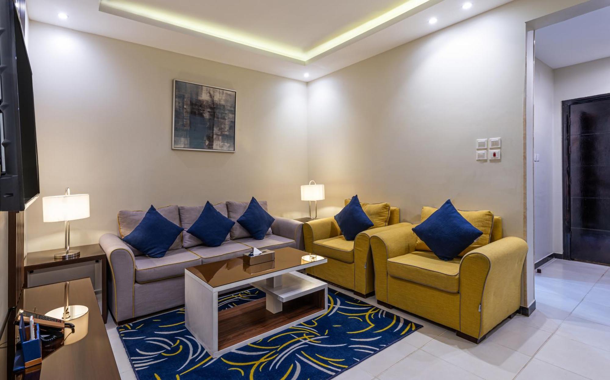 The Palace Hotel Suites Khamis Mushait Buitenkant foto