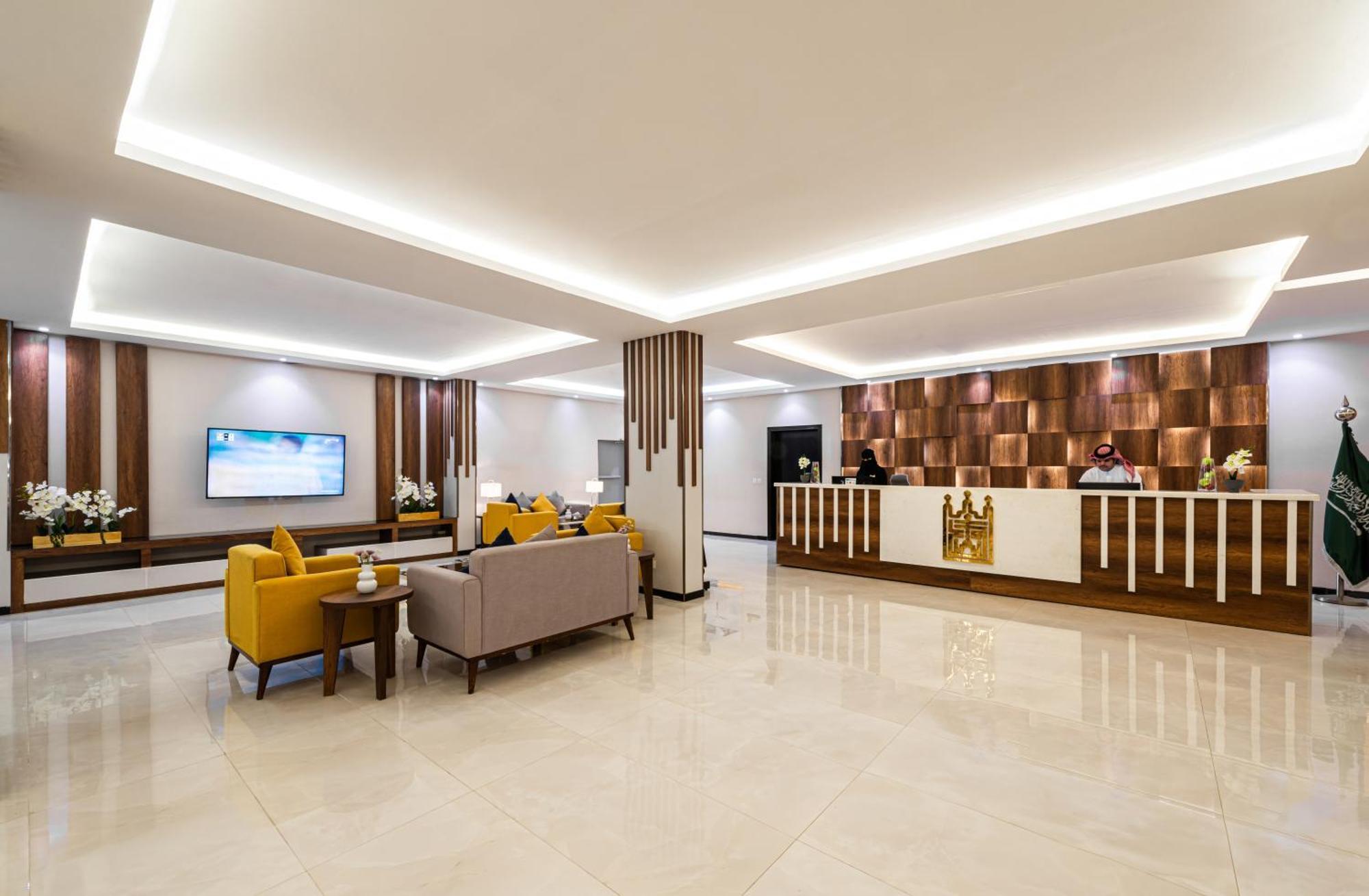The Palace Hotel Suites Khamis Mushait Buitenkant foto