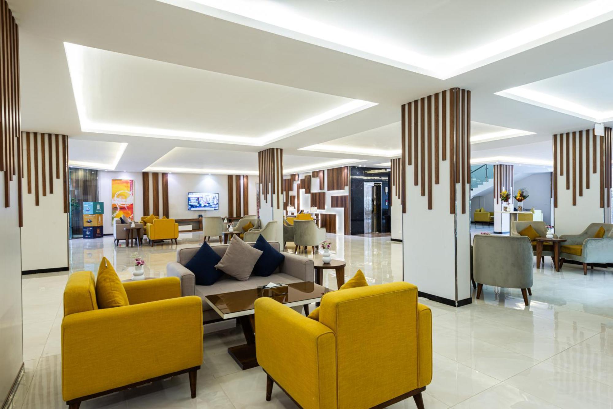 The Palace Hotel Suites Khamis Mushait Buitenkant foto